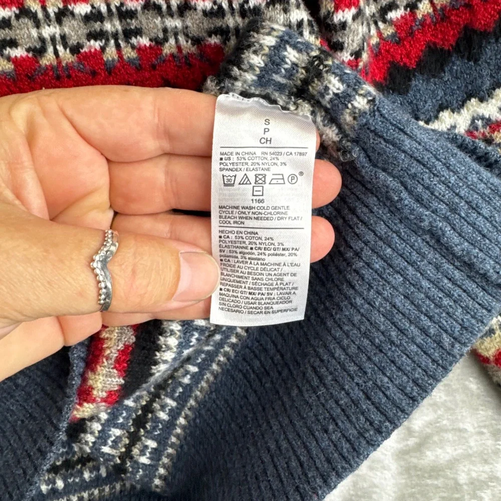 Old Navy SoSoft Sweater Mens Small Blue Red Gray Fair Isle Crewneck (1877)